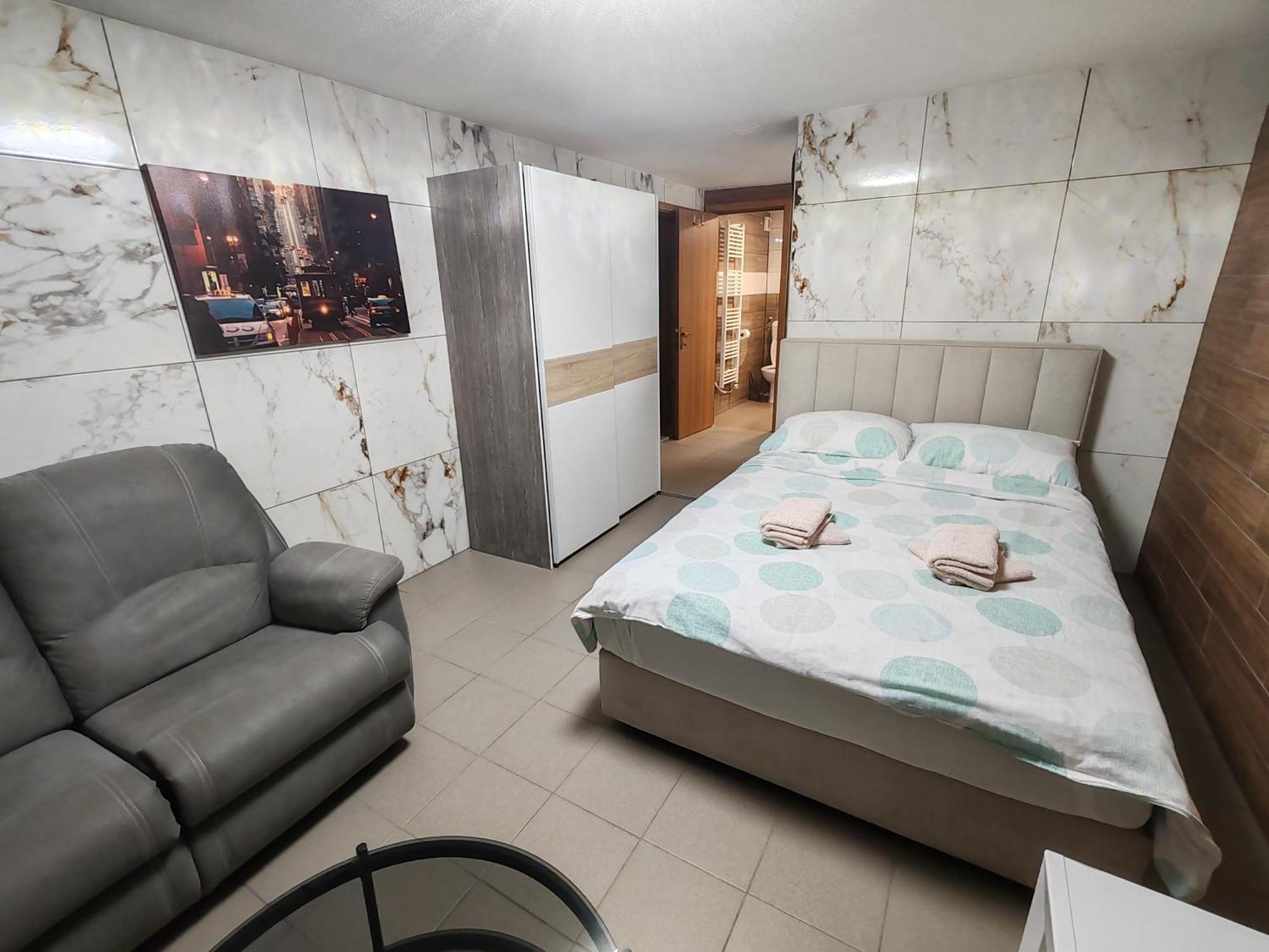 Apartments Malivojevic Zirovnica Bilik gambar