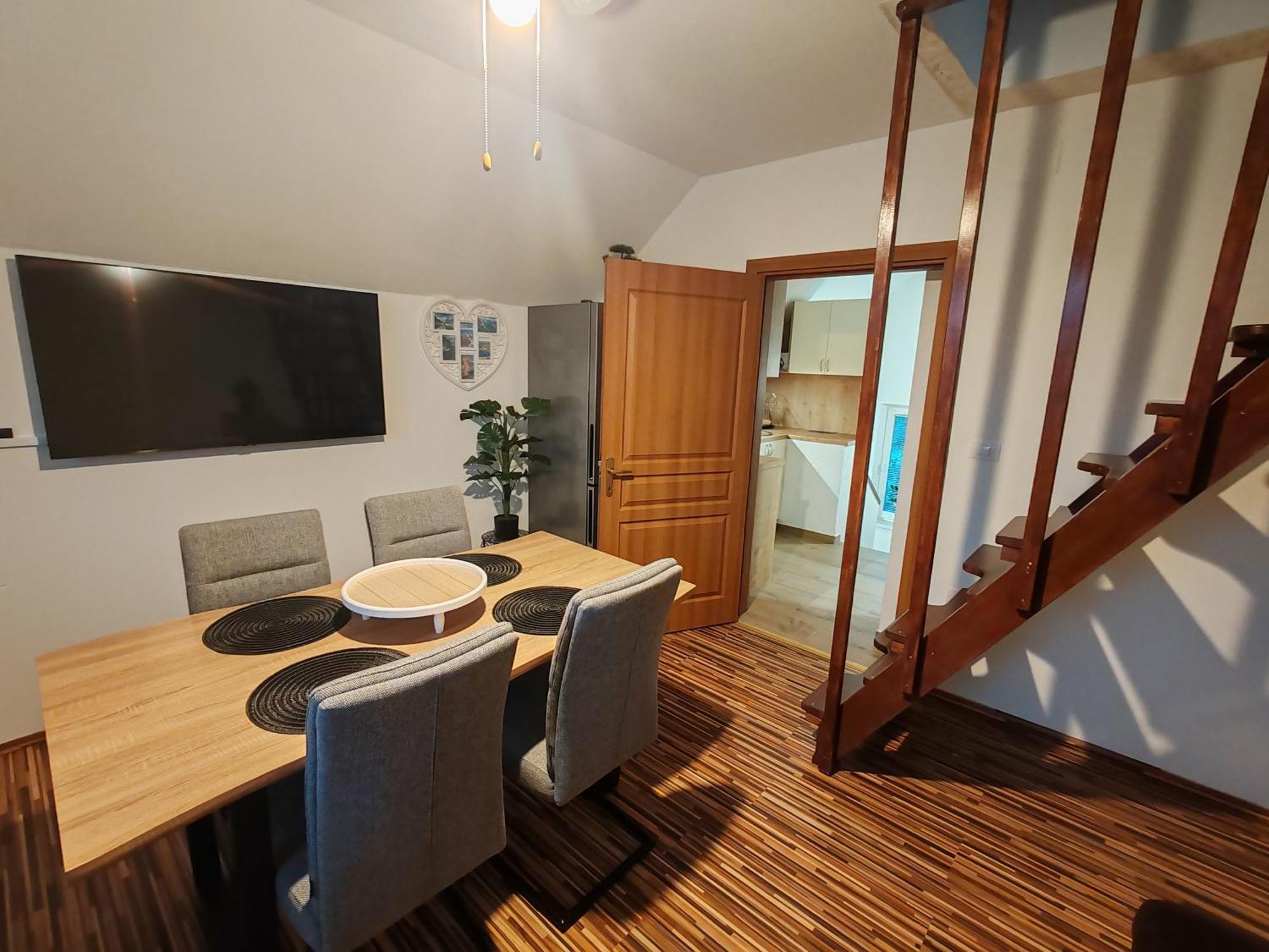 Apartments Malivojevic Zirovnica Luaran gambar